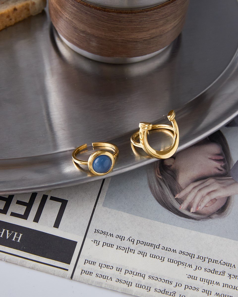 Arco Azzurro Ring Set blue stone ring detail