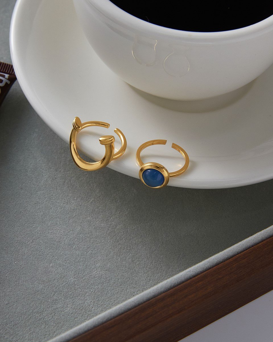 Arco Azzurro Ring Set two rings worn separately