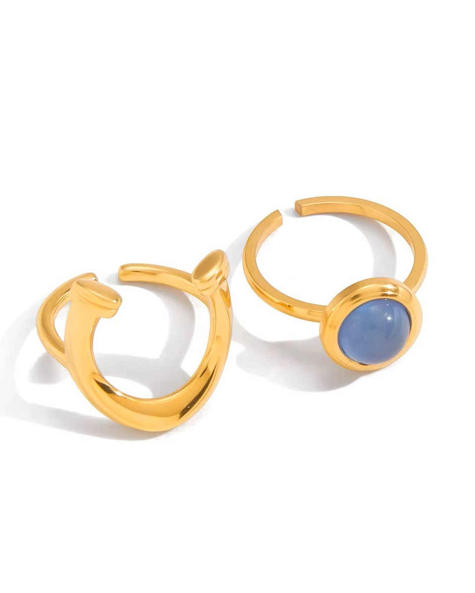 Arco Azzurro Ring Set two-piece gold ring set with blue stone