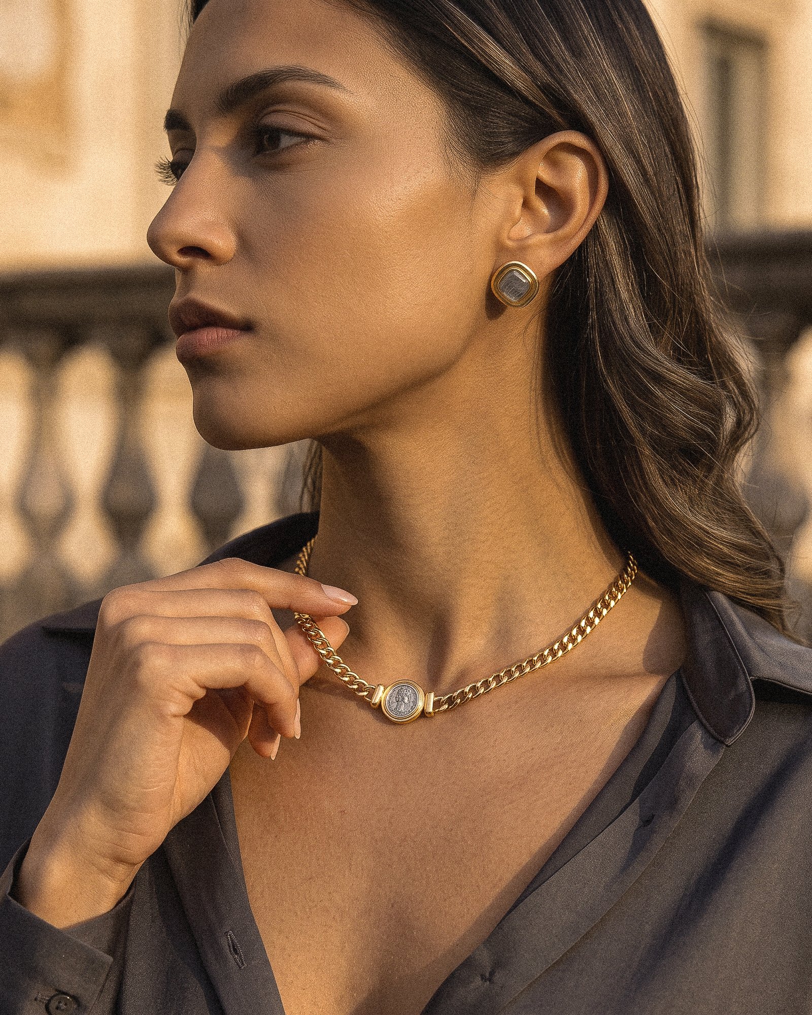 Eterna Eleganza Necklace side view on model with elegant gold necklace design