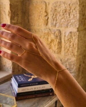 Linea Sottile Hand Chain